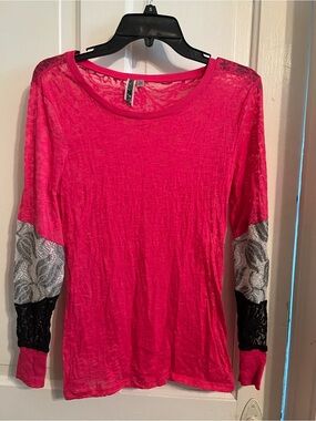 BKE Hot Pink Long-Sleeve Top with Lace & Snake-Print Panels